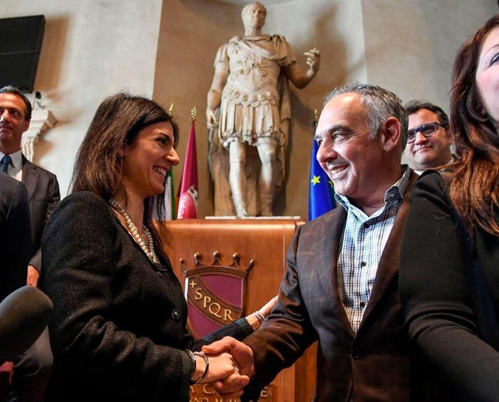 Roma başkanı James Pallottaya havuz cezası