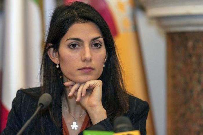 Roma başkanı James Pallottaya havuz cezası
