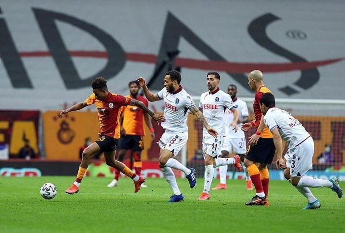 Son dakika transfer haberi Galatasarayın 10 numarası belli oldu