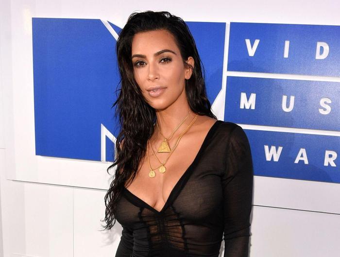 Kavga çıktı Kim Kardashian-Kendall Jenner...