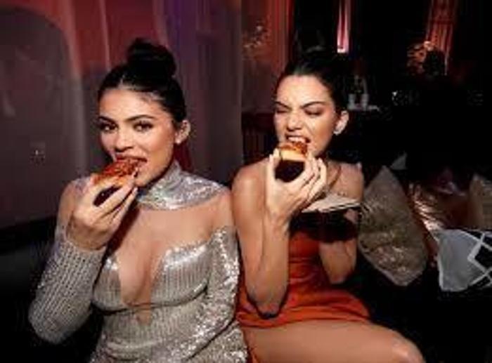 Kavga çıktı Kim Kardashian-Kendall Jenner...