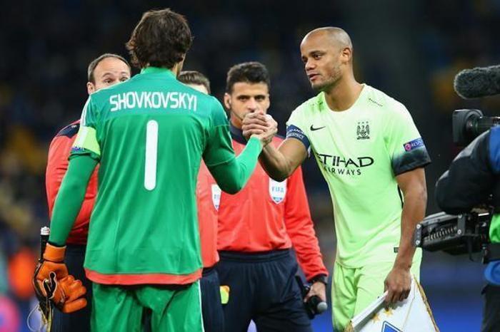 Ünlü futbolcuya kaynanası saldırdı 3 el ateş etti...