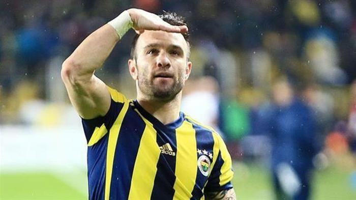 Fenerbahçe teknik direktörü Aykut Kocamanın Mathieu Valbuena kararı