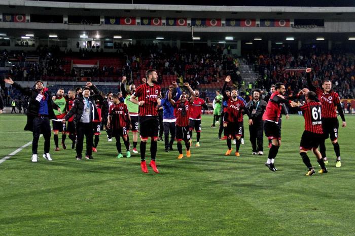 Fanatik yazarlarının Gençlerbirliği - Galatasaray maçı yorumları