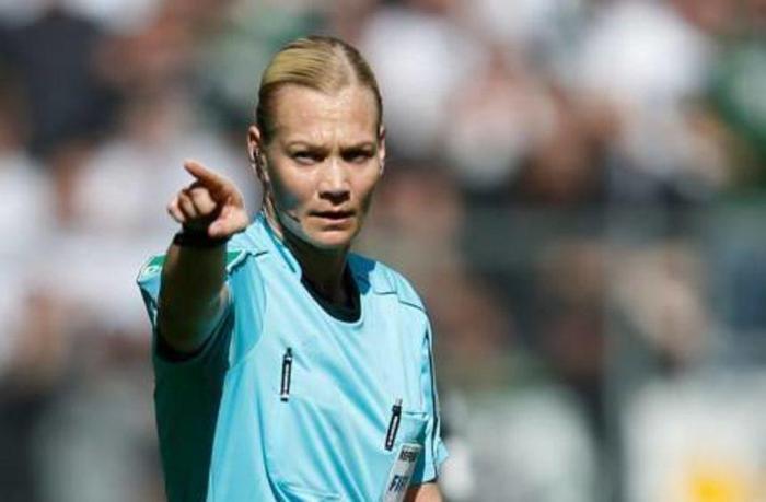 Borussia Mönchengladbach Bibiana Steinhaustan özür diledi