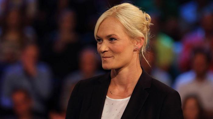 Borussia Mönchengladbach Bibiana Steinhaustan özür diledi