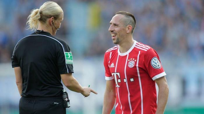 Borussia Mönchengladbach Bibiana Steinhaustan özür diledi
