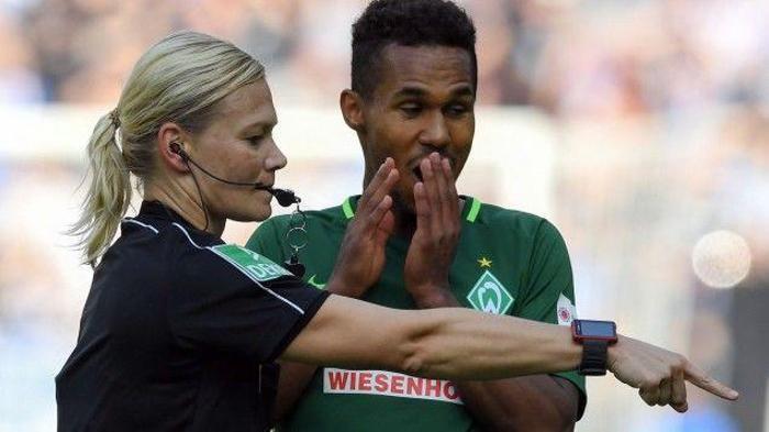Borussia Mönchengladbach Bibiana Steinhaustan özür diledi