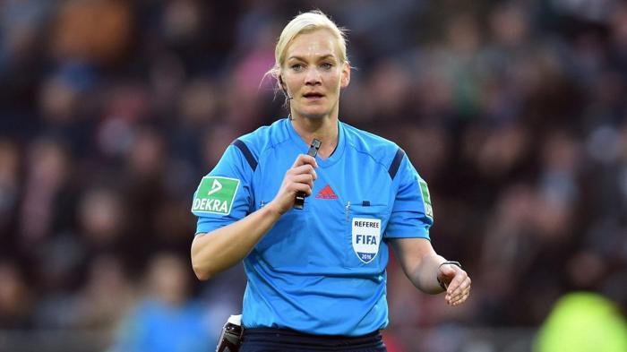 Borussia Mönchengladbach Bibiana Steinhaustan özür diledi