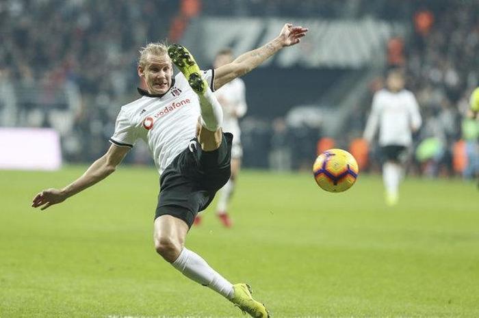 DOMAGOJ VIDA - MONACO, FULHAM