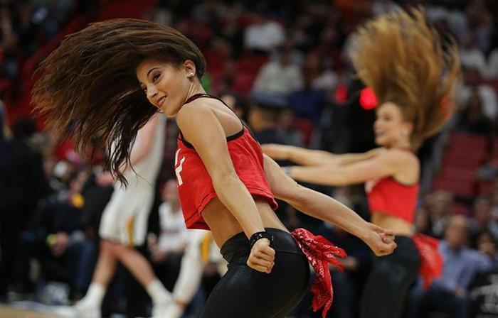 Heat Kızları, Embiidin aklını başından aldılar