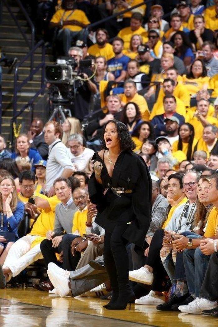 NBA maçına damga vuran ünlü isimler
