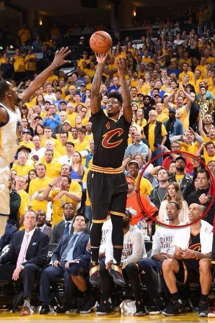 NBA maçına damga vuran ünlü isimler