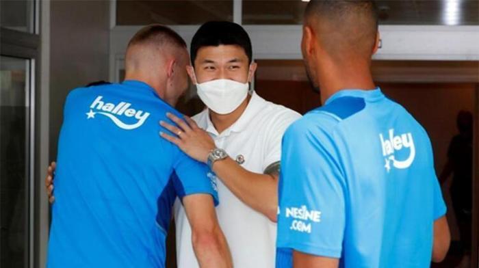 Fenerbahçeye transferde müthiş gelir Teklif yağıyor...
