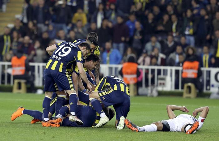 Gecenin sorusu (Serkan Akcan)