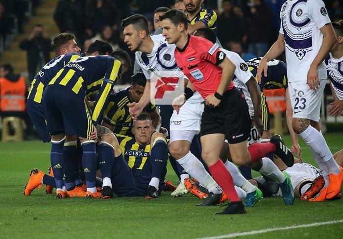 Fenerbahçe - Osmanlıspor maçından kareler