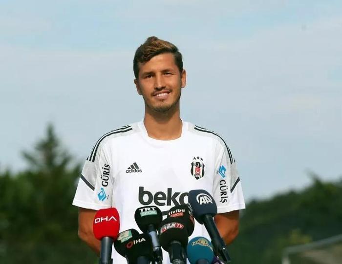 Beşiktaşta Salih Uçan sürprizi İşte yeni adresi