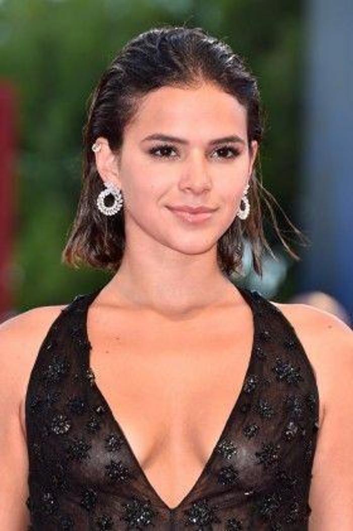Neymarın sevgilisi Bruna Marquezine İtalyada büyüledi