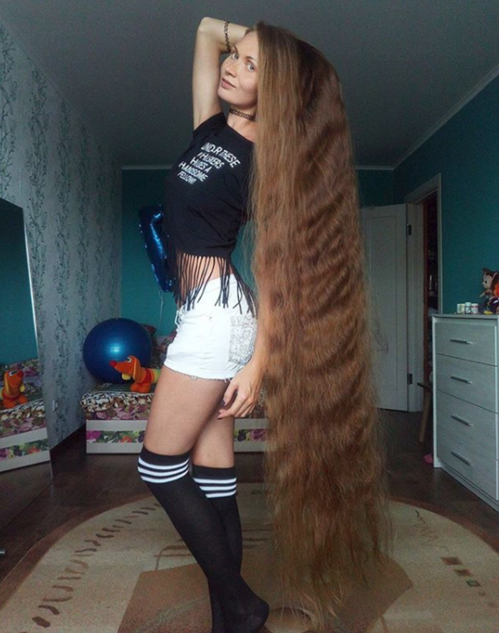 Dashik Gubonova 13 yıldır saçını kestirmiyor