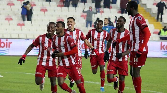 Süper Ligin Afrika Kupası kabusu döndü Galatasaray ve Trabzonsporda büyük tehlike...