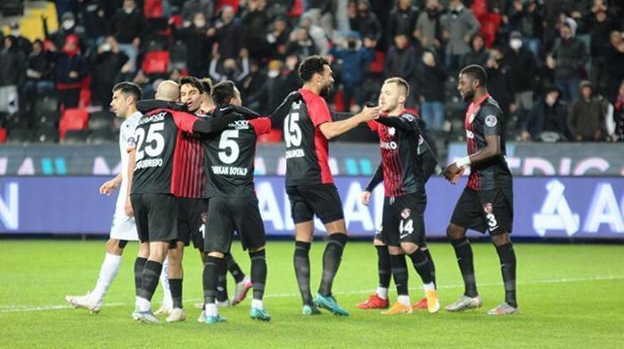 Süper Ligin Afrika Kupası kabusu döndü Galatasaray ve Trabzonsporda büyük tehlike...