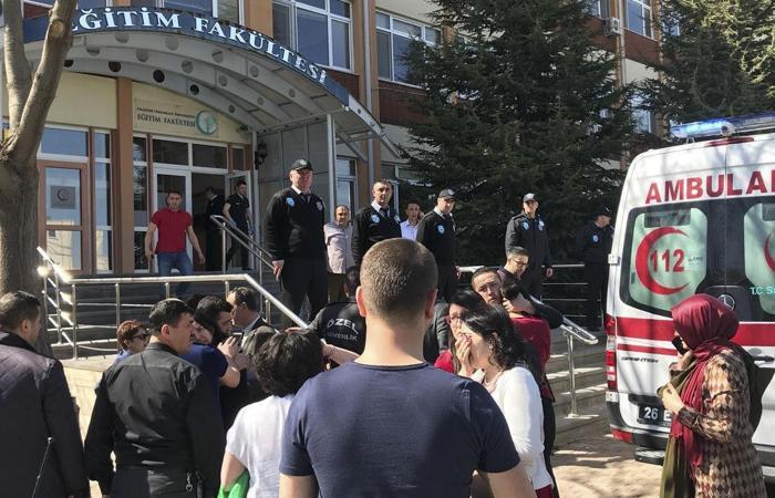 Eskişehir Osmangazi Üniversitesinde silahlı saldırı