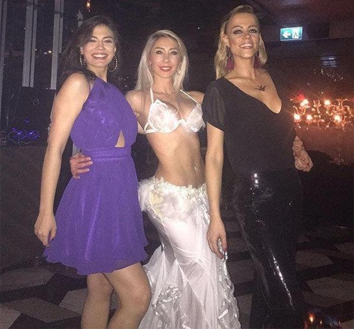 Demet Özdemir 25 oldu