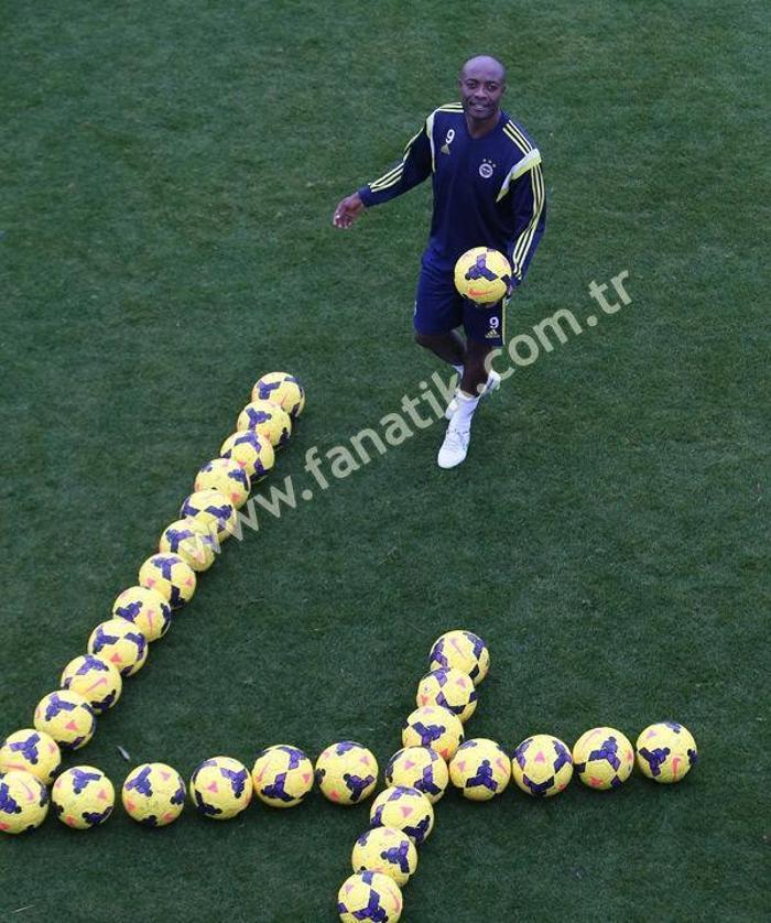 Emenike - Alves arasında gerginlik