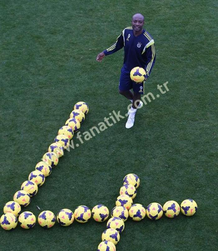Emenike - Alves arasında gerginlik