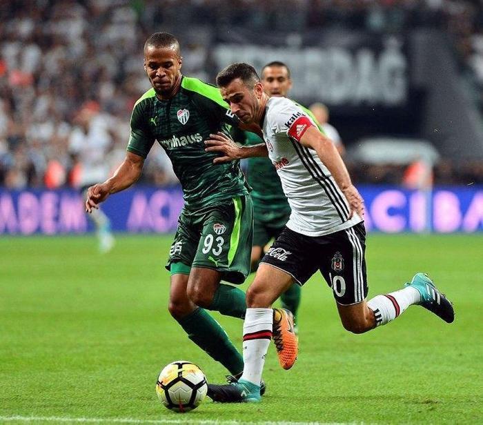Oğuzhan Özyakupa Avrupadan 2 talip