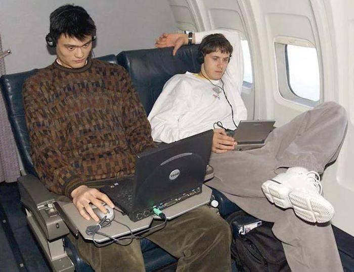 Houston uçağında efsane Yao Ming ve Efesin eski oyuncusu Bostjan Nachbar