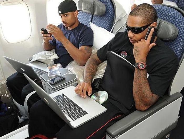 Carmelo Anthony ve bir başka Anadolu Efes oyuncusu Dontaye Draper