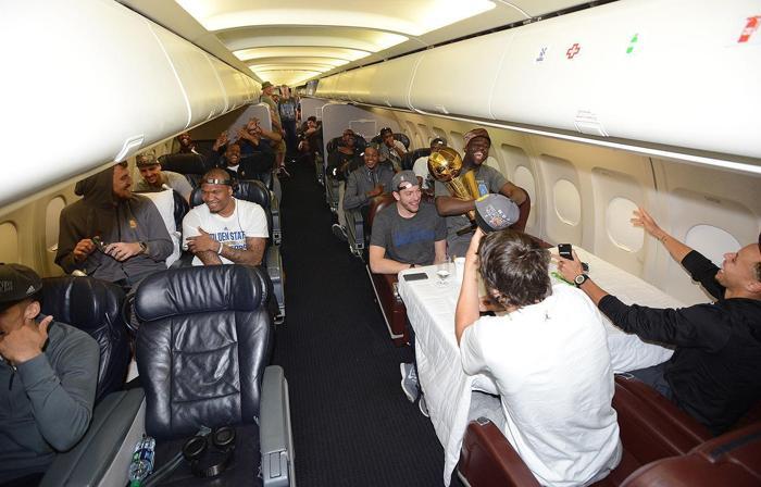 Şampiyonluk sonrası Golden State Warriors