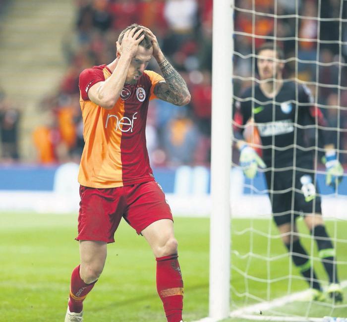 Galatasaray ile Beşiktaş arasında yılın takası
