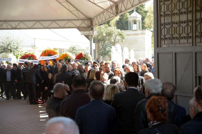 Sait Koça veda... Cenaze töreninde metrelerce kuyruk oluştu