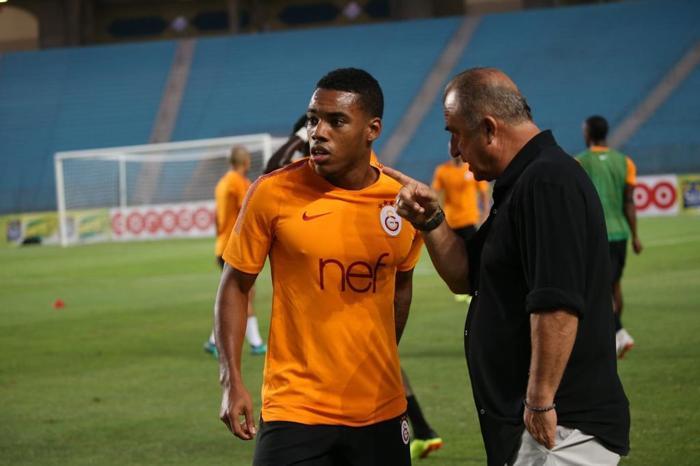 Galatasarayda transfer gelişmesi Garry Rodrigues 8 milyon euroya ayrılıyor...