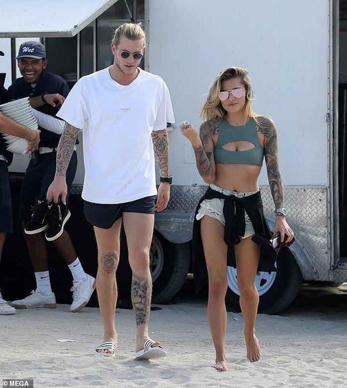 Otel aşıkları Loris Karius ve Sophia Thomalla görüntülendiklerini fark edince gizlendi