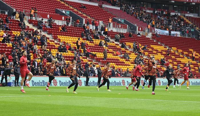 Galatasaray transfer haberi: Van Aanholt & Vedat Muriç takası iddiası