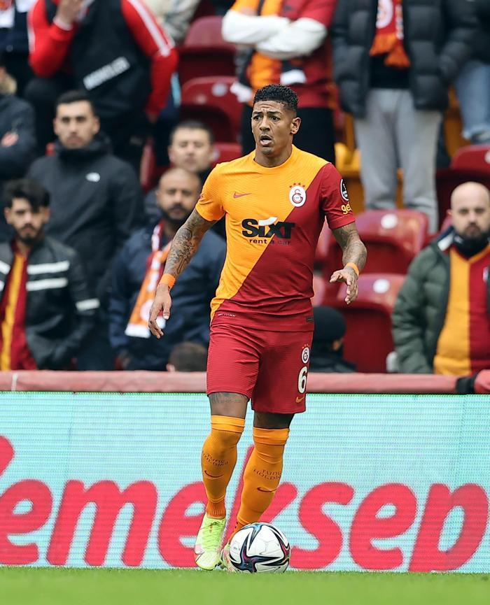 Galatasaray transfer haberi: Van Aanholt & Vedat Muriç takası iddiası