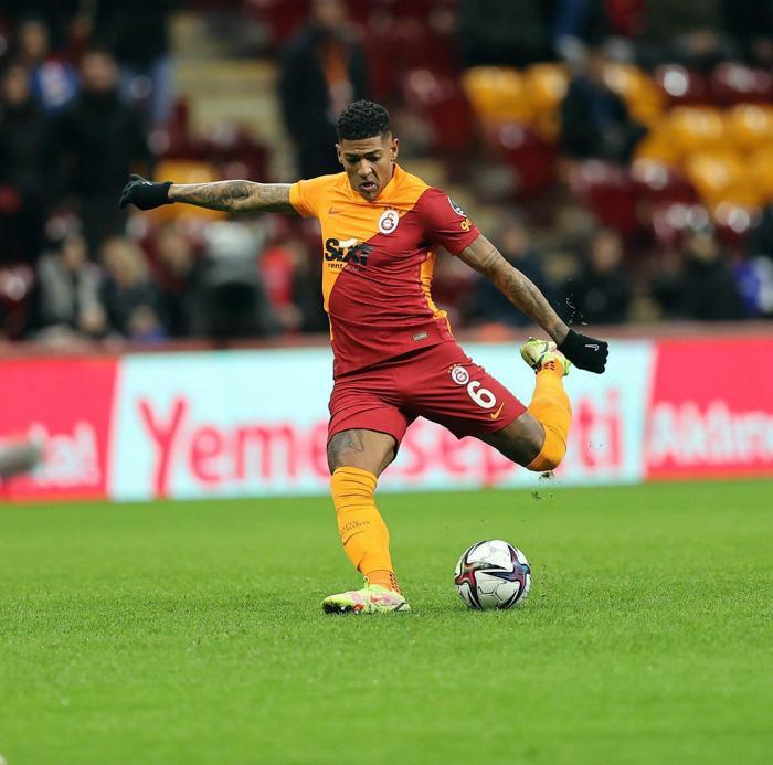 Galatasaray transfer haberi: Van Aanholt & Vedat Muriç takası iddiası