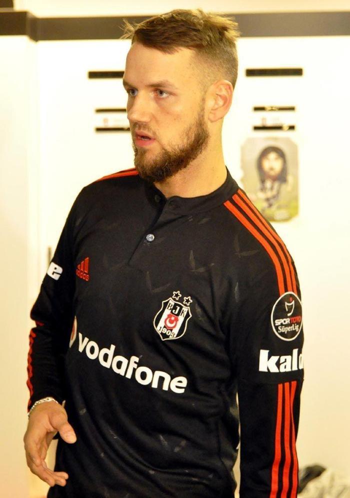 Milosevic formayı giydi