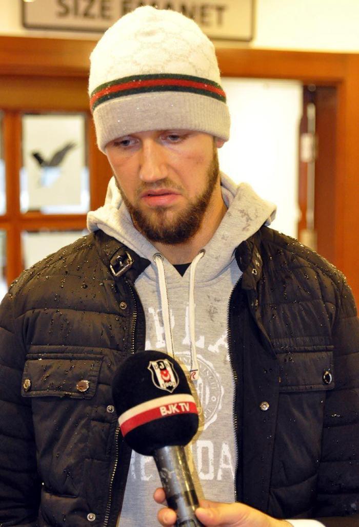 Milosevic formayı giydi