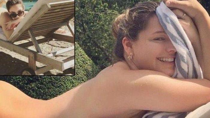 Kelly Brook kırmızı elbisesiyle büyüledi