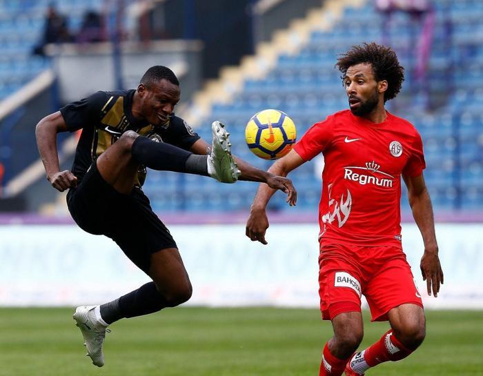 Süper Ligde hoca kıyımı son sürat devam ediyor
