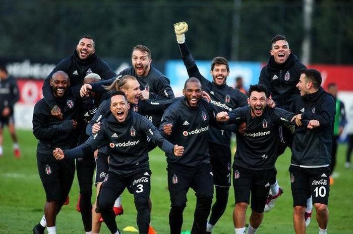 Flaş Beşiktaş Gökhan Gönülün alternatifini buldu
