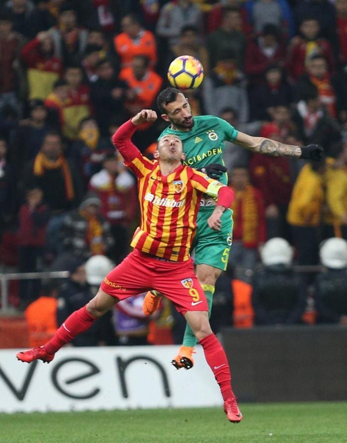 Gecenin sorusu (Mehmet Demirkol)
