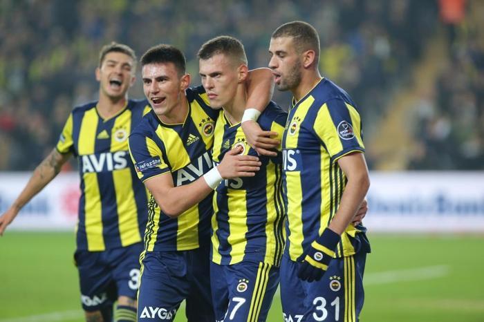İslam Slimani için inanılması zor iddia: Düşman kulüp Beşiktaşa gidecek