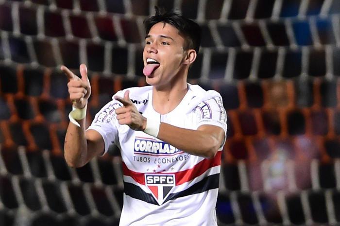 17) Luiz Araujo (Lille)