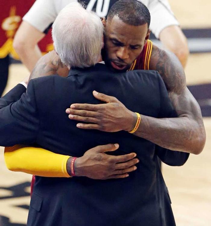 Popovich, LeBron Jamese destek çıktı