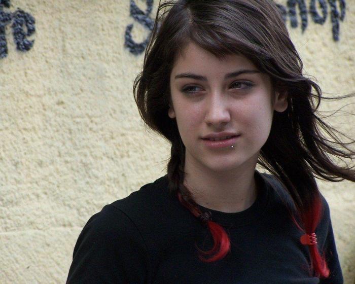 HAZAL KAYA